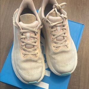Hoka Women's Cream Running Shoes 8 wide